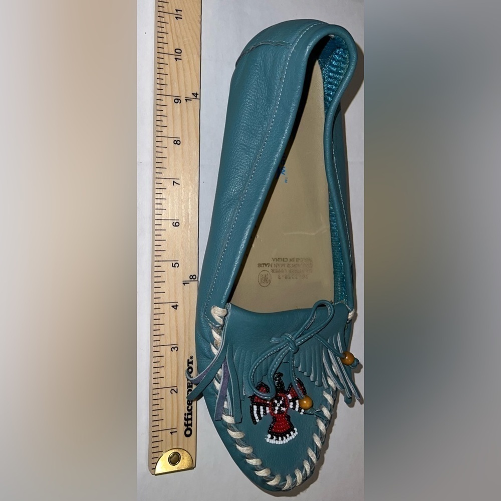 Teal leather Moccasins with beadwork size 10m - Picture 4 of 5